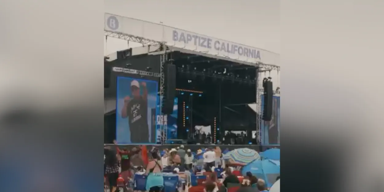 "Un raz-de-marée de foi" 7 750 baptêmes en une journée sur une plage en Californie