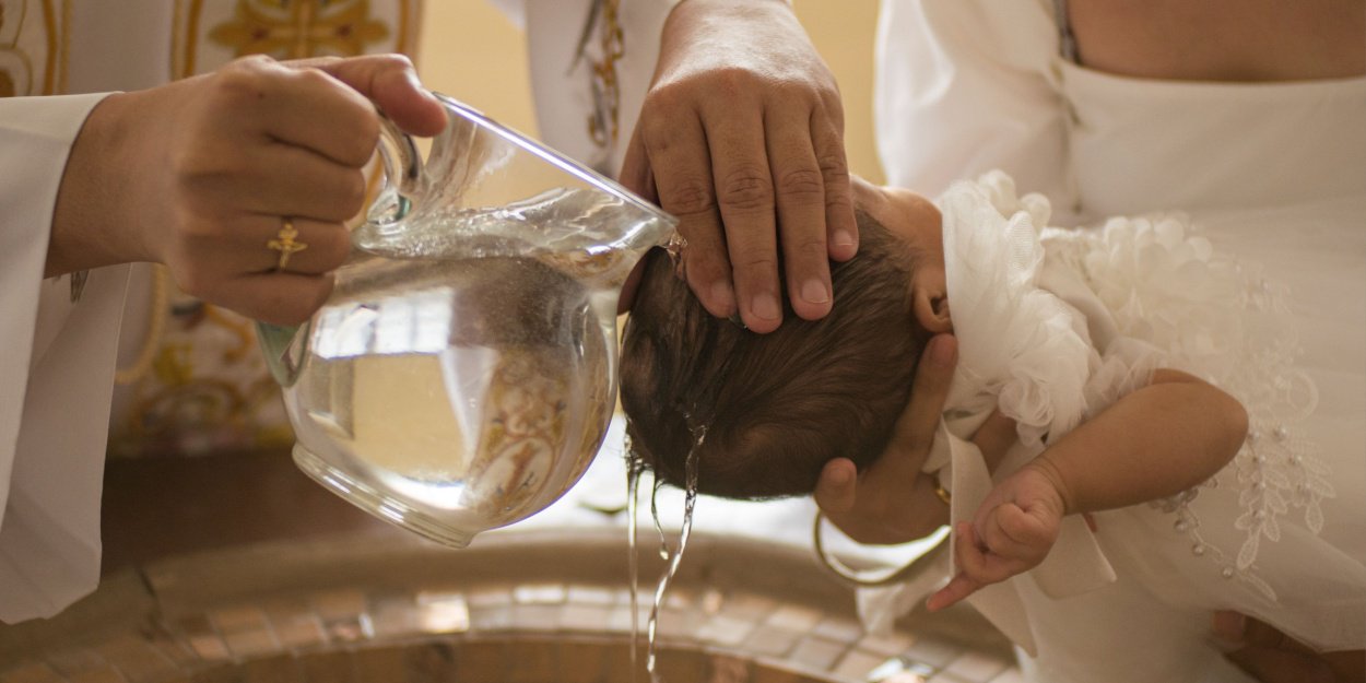 Bond des baptêmes chez les jeunes