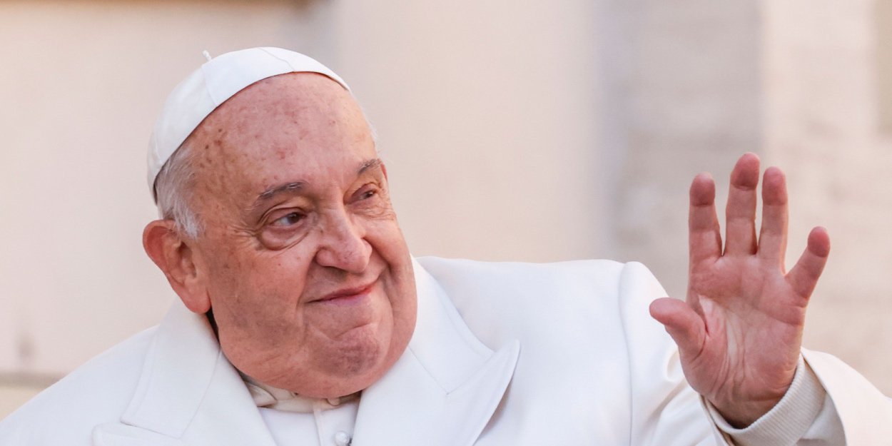 Le Vatican publie la première photo du pape depuis son hospitalisation