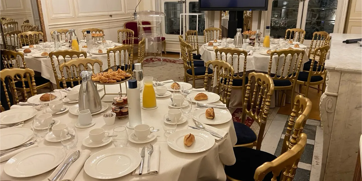 Petit-déjeuner de prière pour la France avec des élus et des responsables politiques