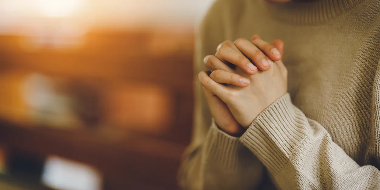Prions pour fonder nos pensées sur le socle de la grâce