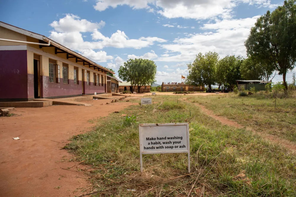 Qui est à l’origine du massacre de l’école de Lhubiriha ? Les doutes persistent
