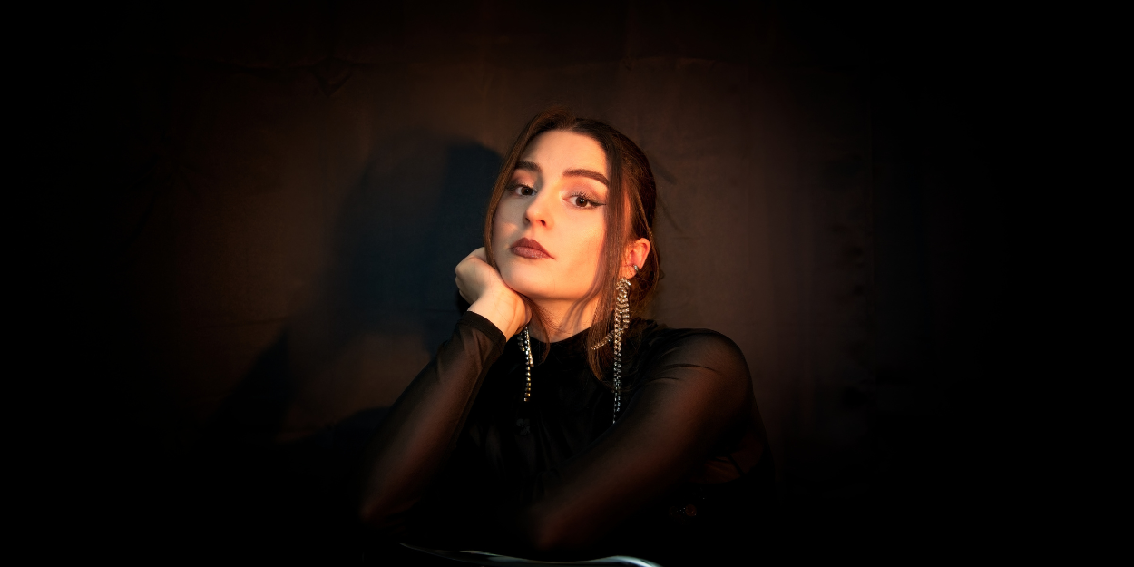 eva_bouazize_sort_nouveau_single_nous_sommes_nes_louer_seigneur