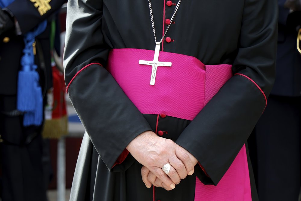 Fin de vie: les évêques catholiques réaffirment leur opposition à une aide active à mourir