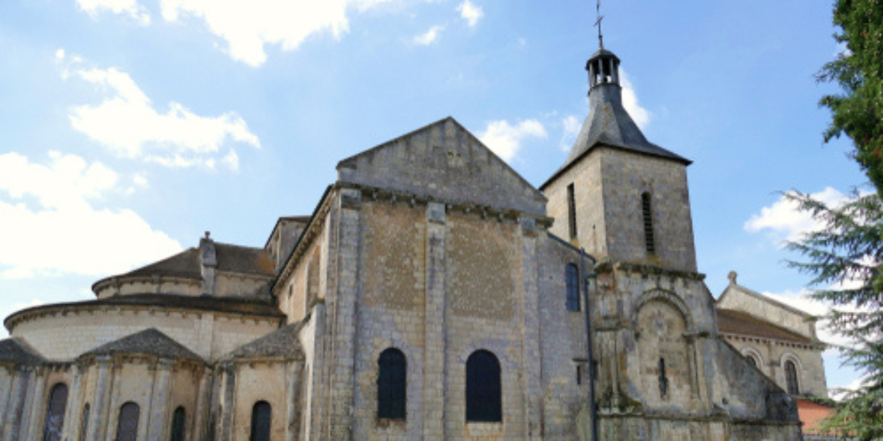 suspect_defere_incendie_eglise_poitier_unesco